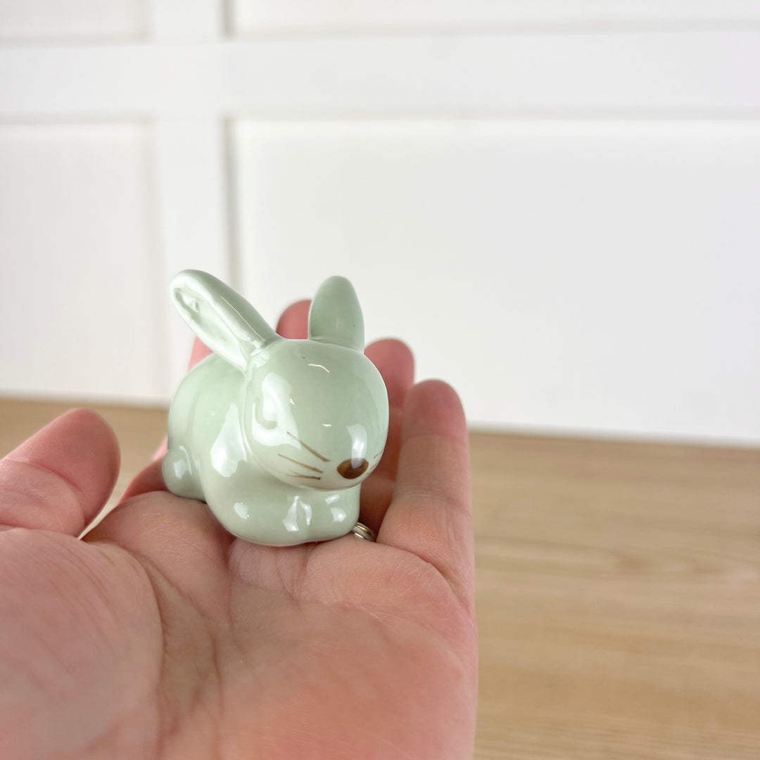 Dolomite Sitting Bunny - Set of 2