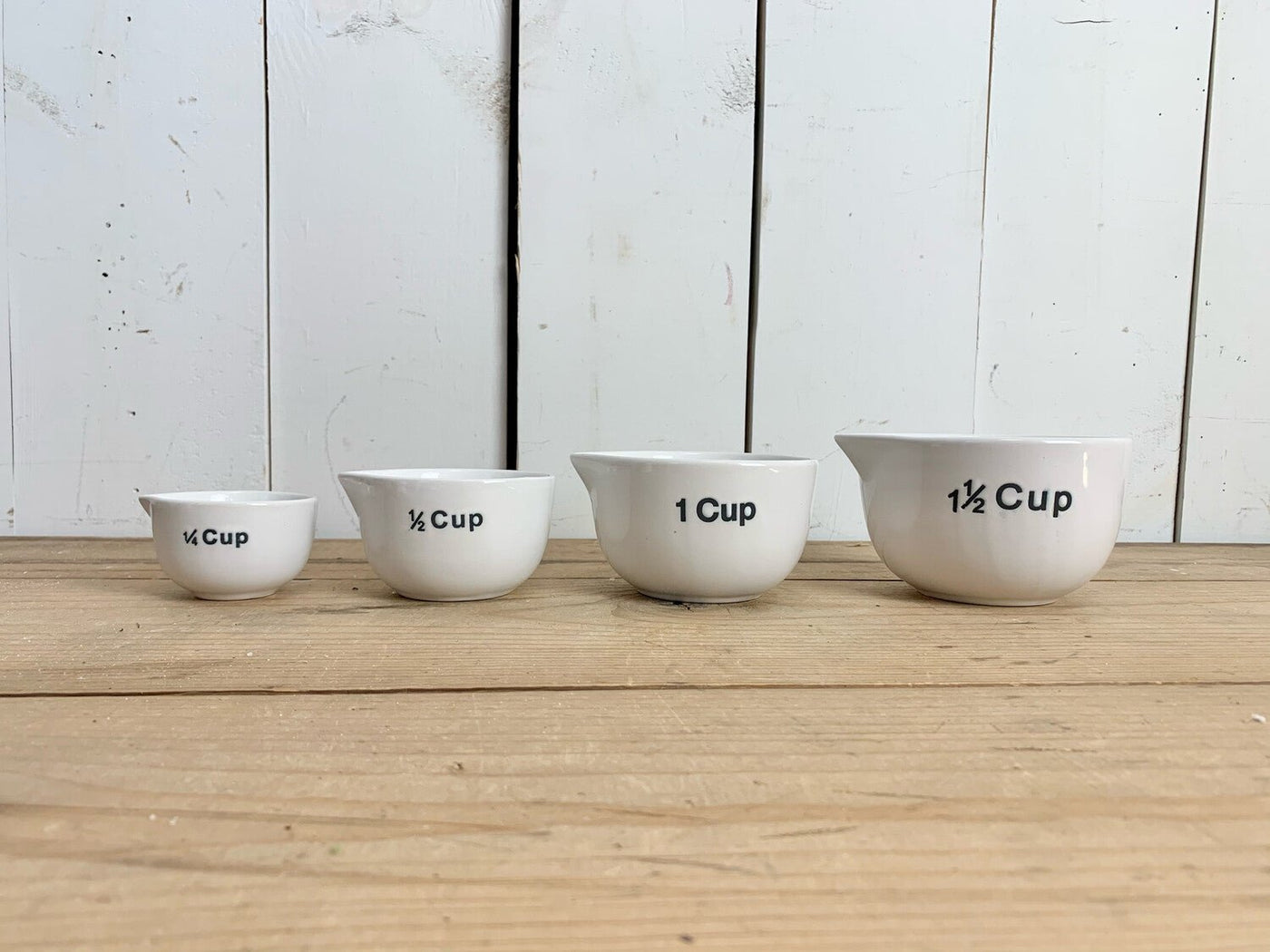 Stoneware Measuring Cups with Wax Relief Pattern, White, Set of 4