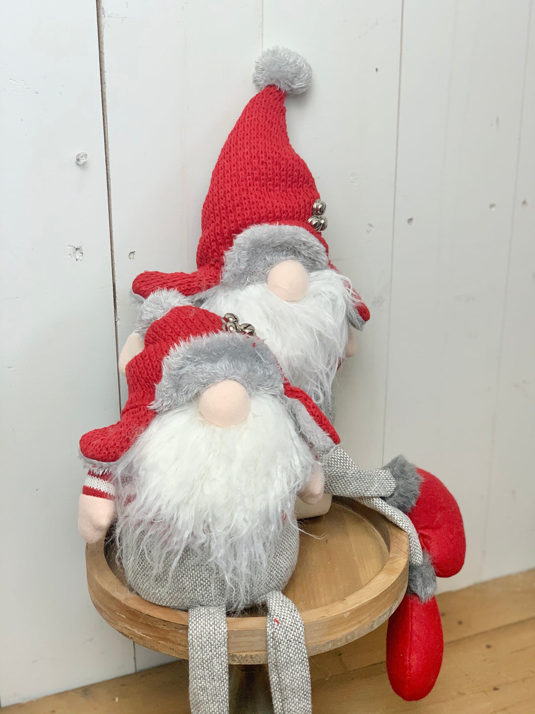 Red Sitting Gnomes, Set of two