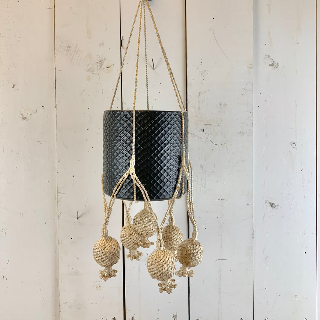 Ivory Cluster Macramé Hanger